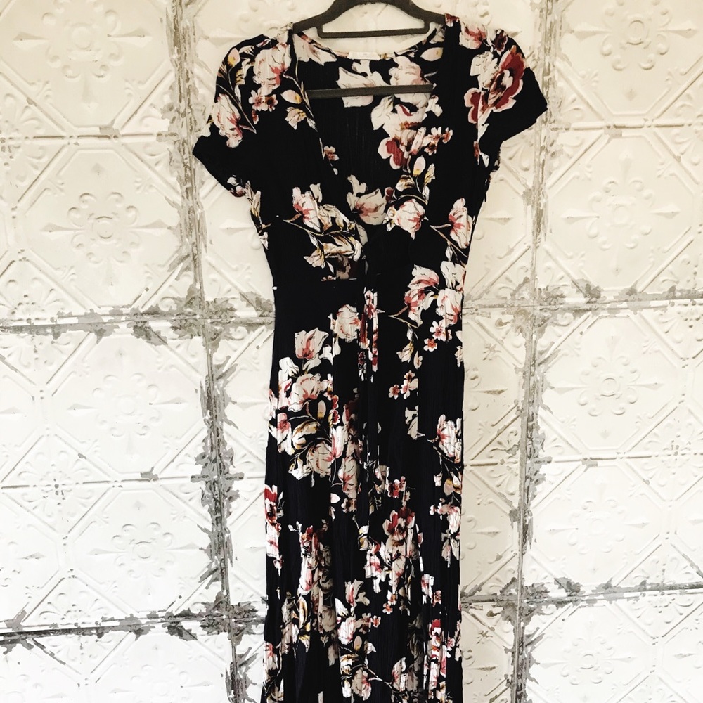 🛍✨5 for $25 - Floral maxi dress
